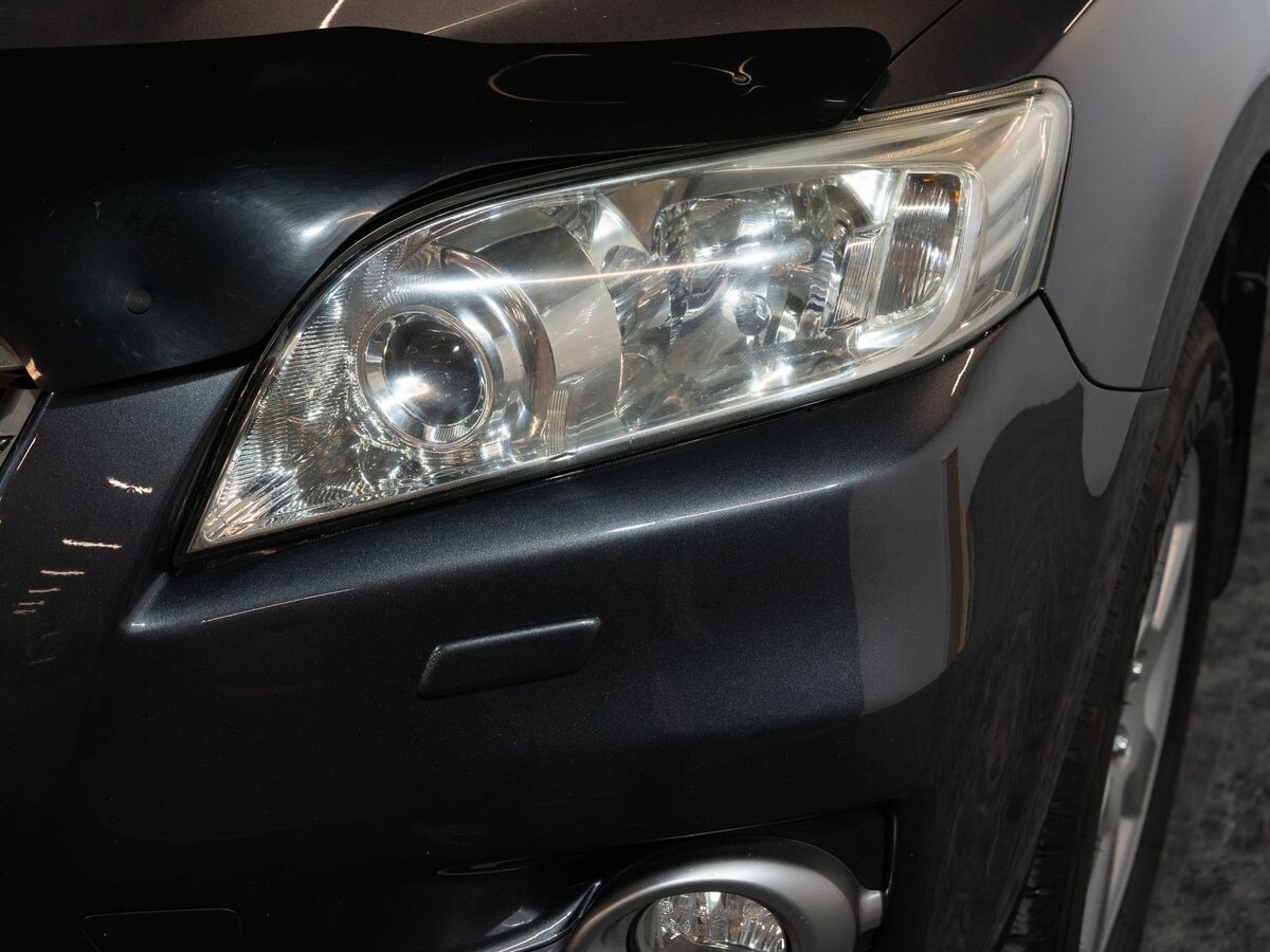 Toyota RAV4 2011 - фото автомобиля