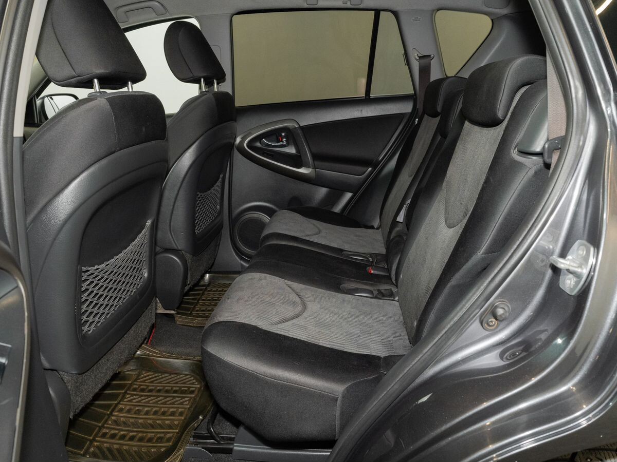 Toyota RAV4 2011 - фото автомобиля