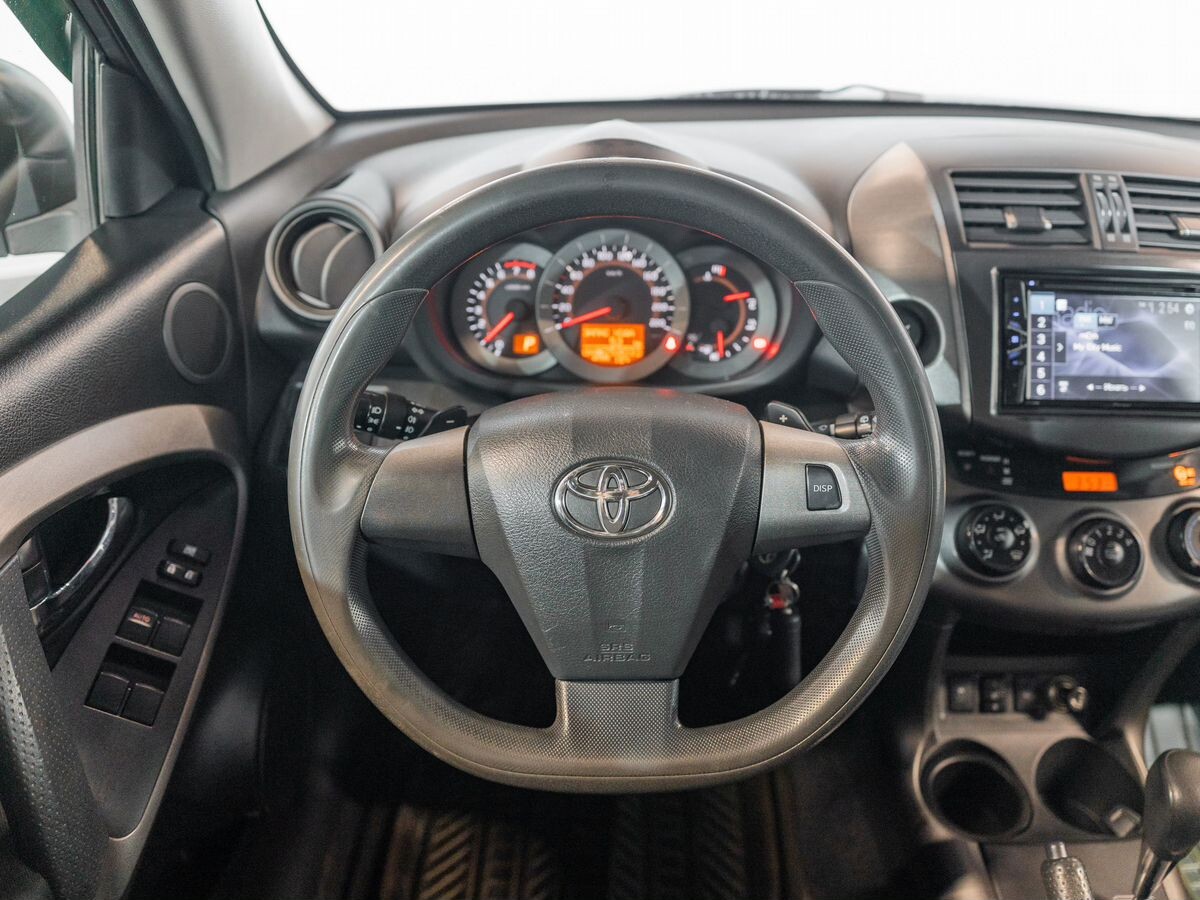 Toyota RAV4 2011 - фото автомобиля