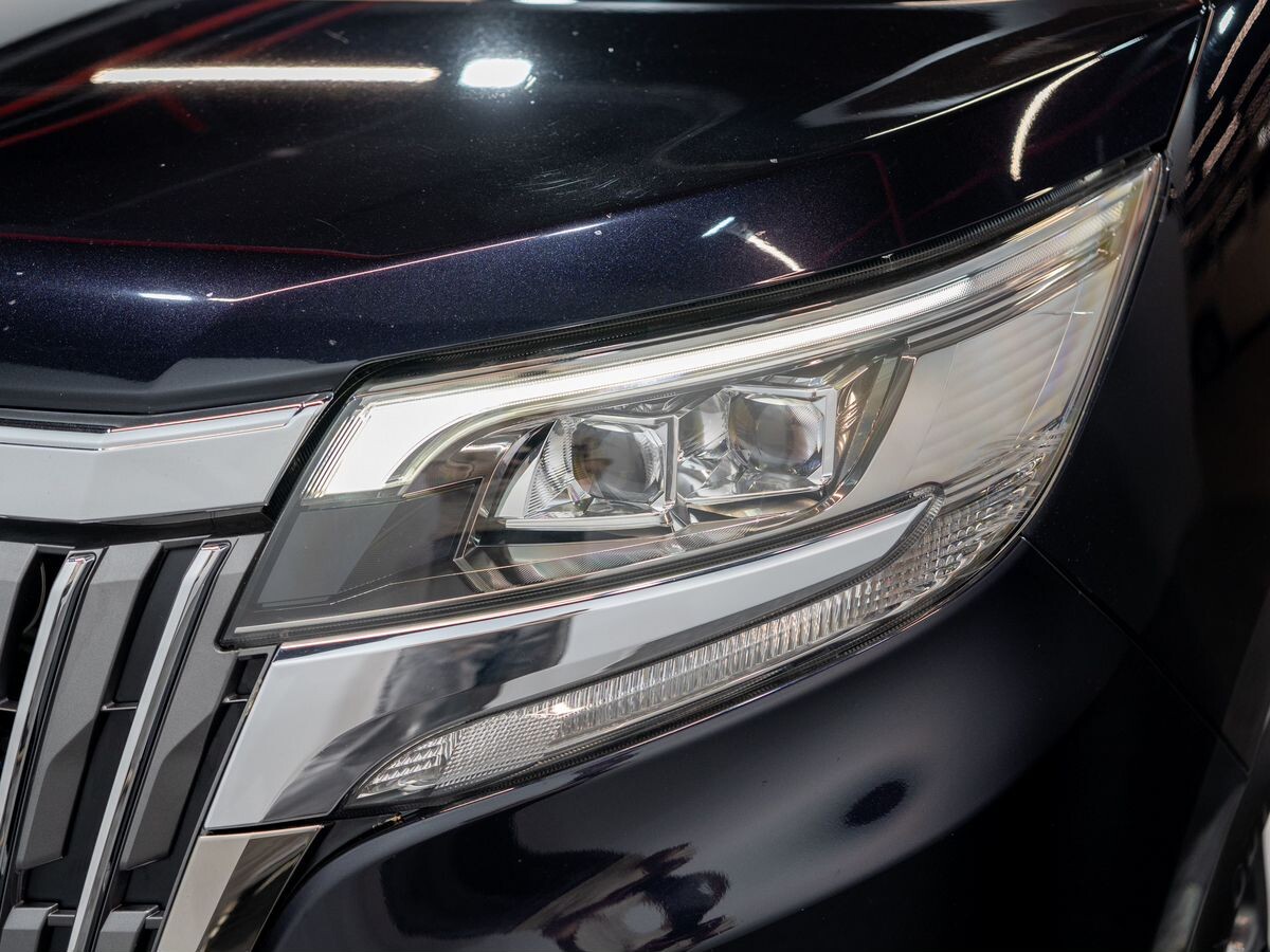 Toyota Esquire 2017 - фото автомобиля