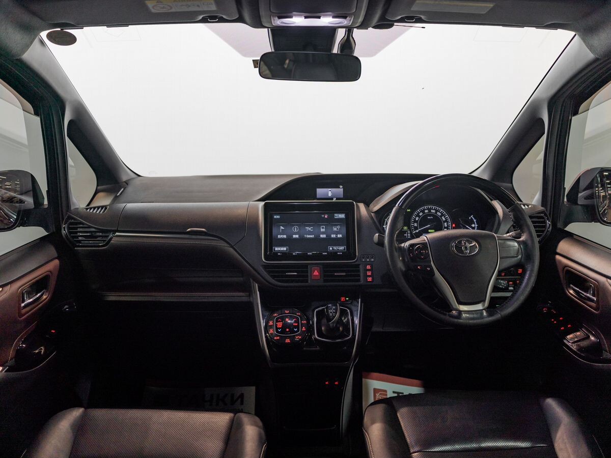 Toyota Esquire 2017 - фото автомобиля