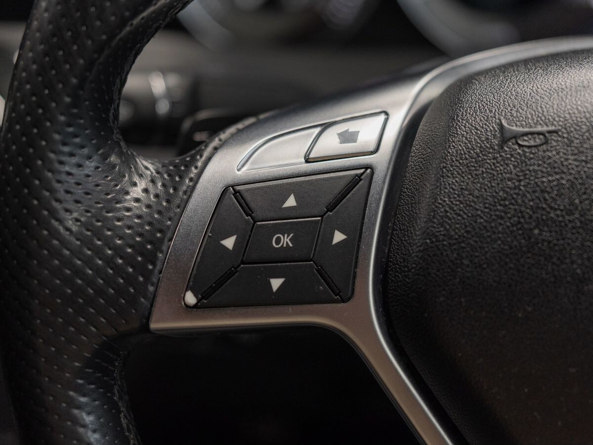 Mercedes-Benz C-Class 2012 - фото автомобиля