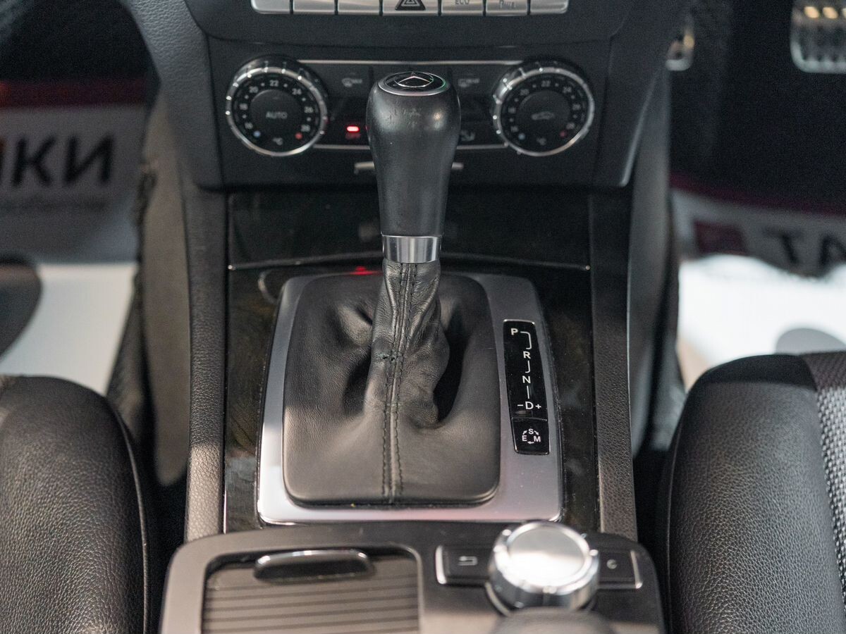 Mercedes-Benz C-Class 2012 - фото автомобиля