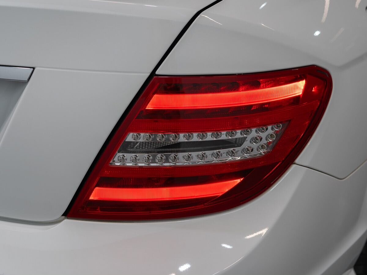 Mercedes-Benz C-Class 2012 - фото автомобиля