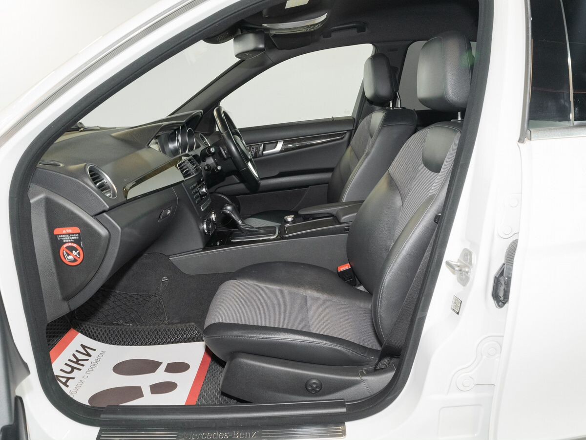 Mercedes-Benz C-Class 2012 - фото автомобиля
