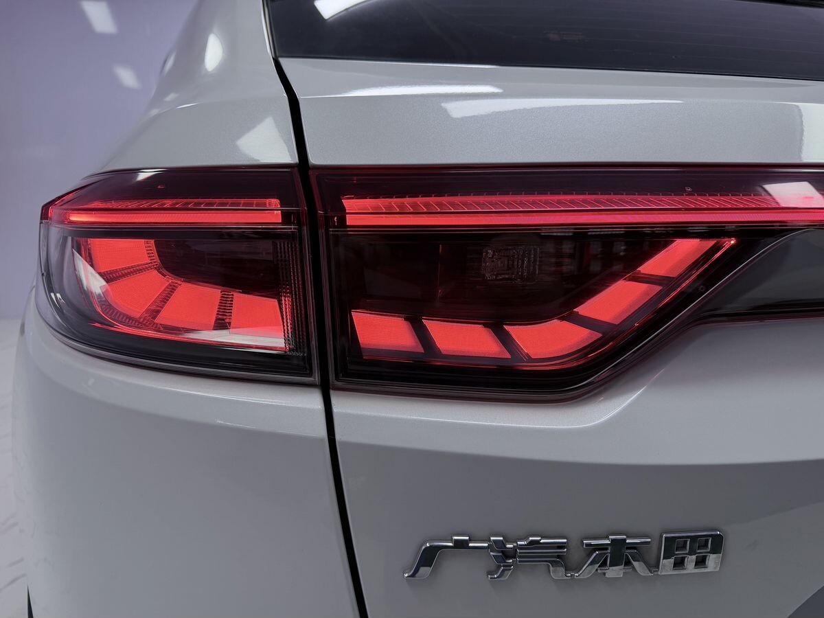 Honda Vezel 2023 - фото автомобиля