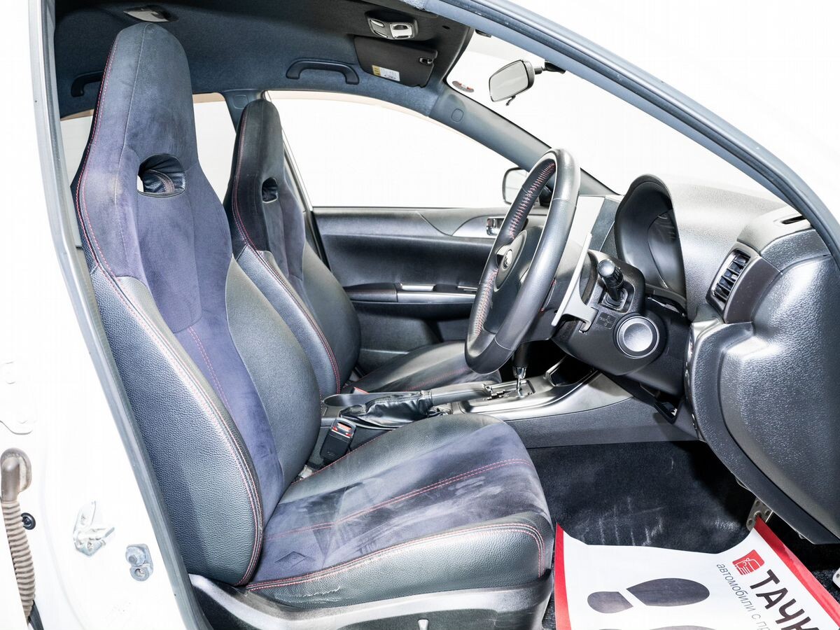 Subaru Impreza 2011 - фото автомобиля