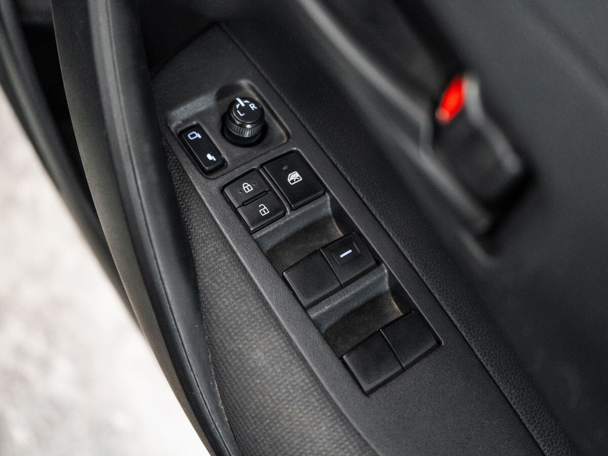 Toyota Corolla 2019 - фото автомобиля