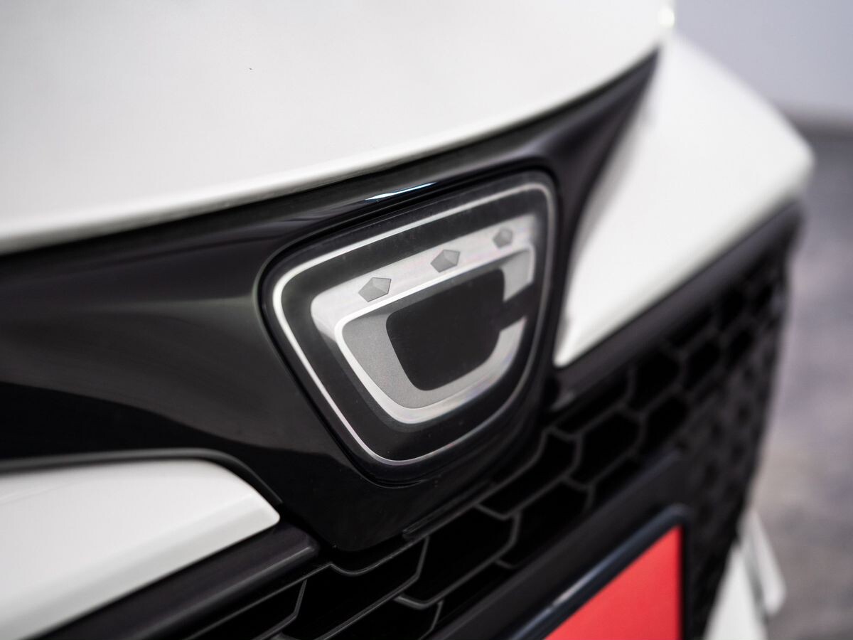 Toyota Corolla 2019 - фото автомобиля