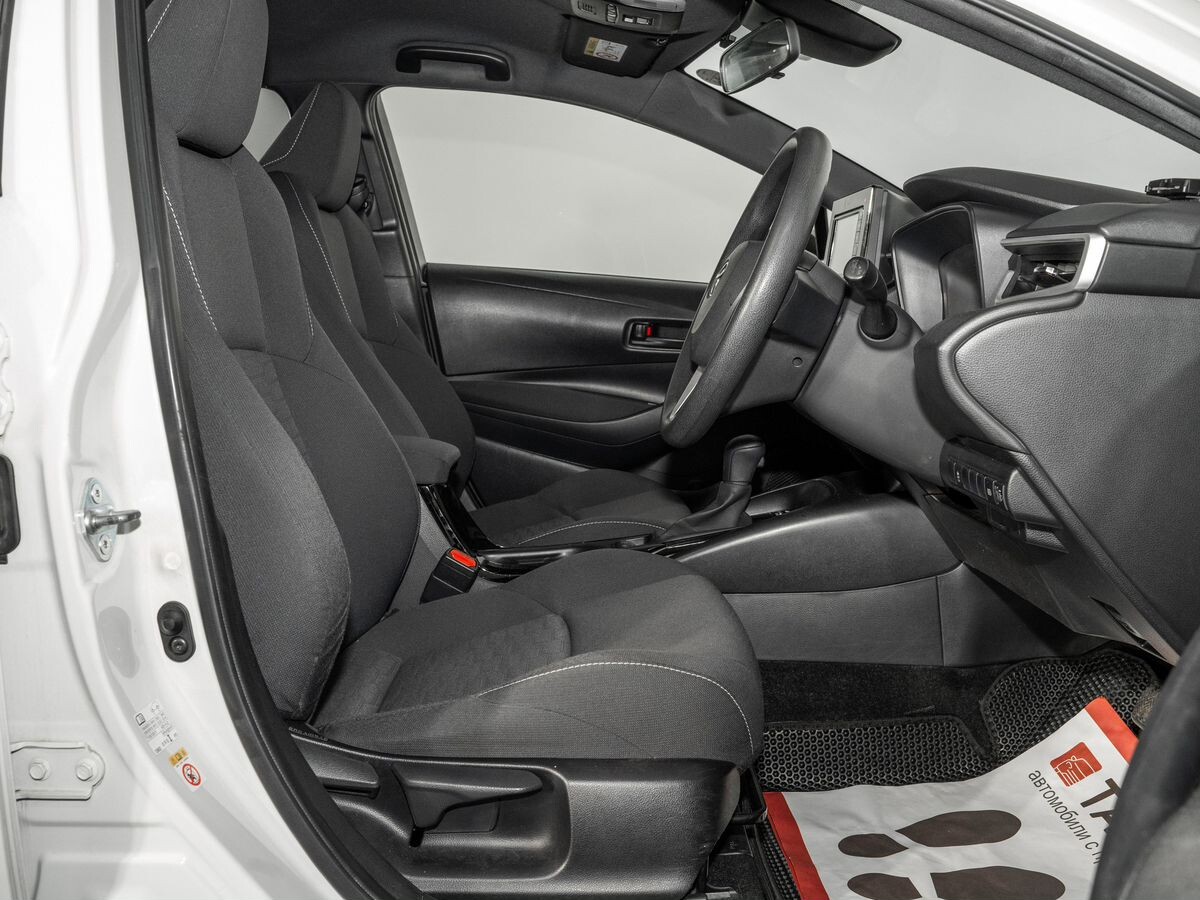 Toyota Corolla 2019 - фото автомобиля