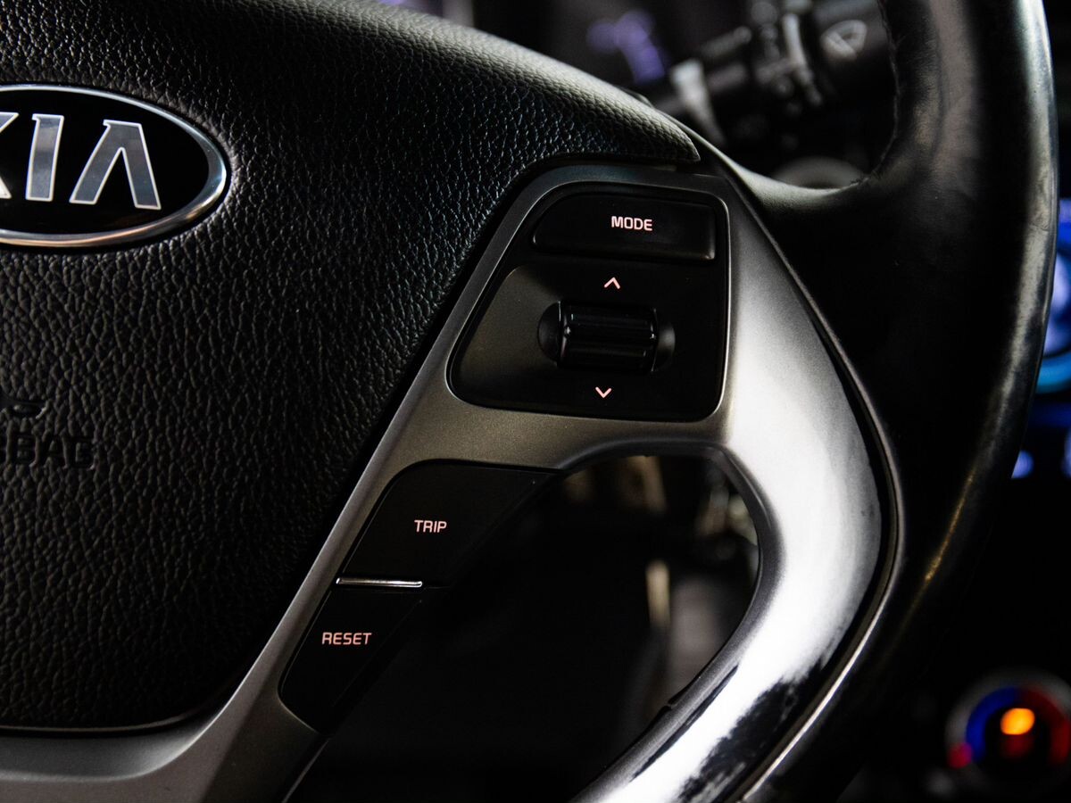 Kia Rio 2015 - фото автомобиля