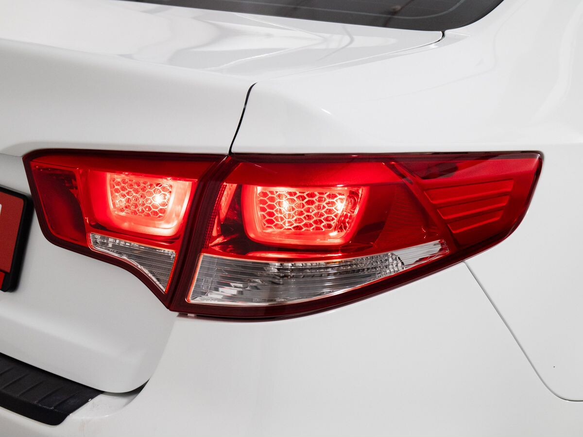Kia Rio 2015 - фото автомобиля