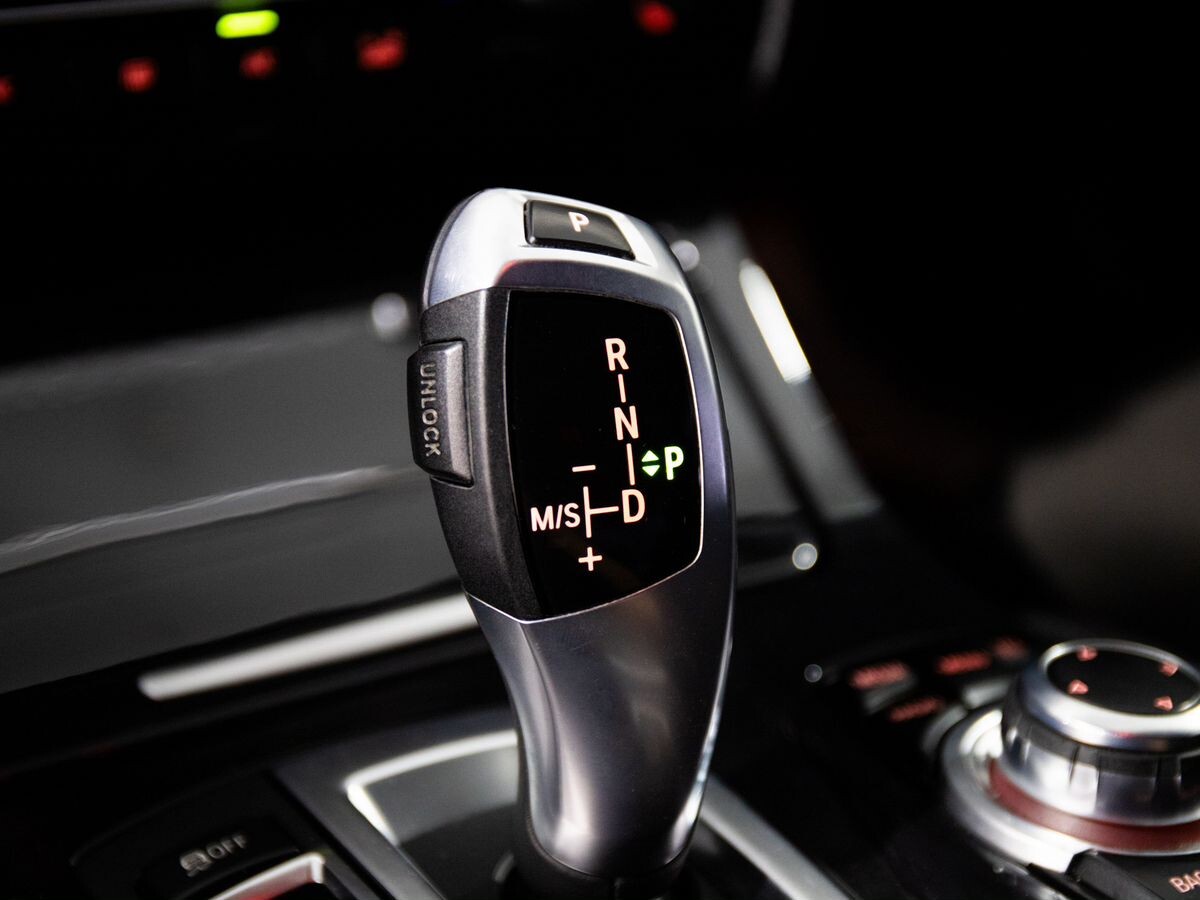 BMW 5-Series 2016 - фото автомобиля