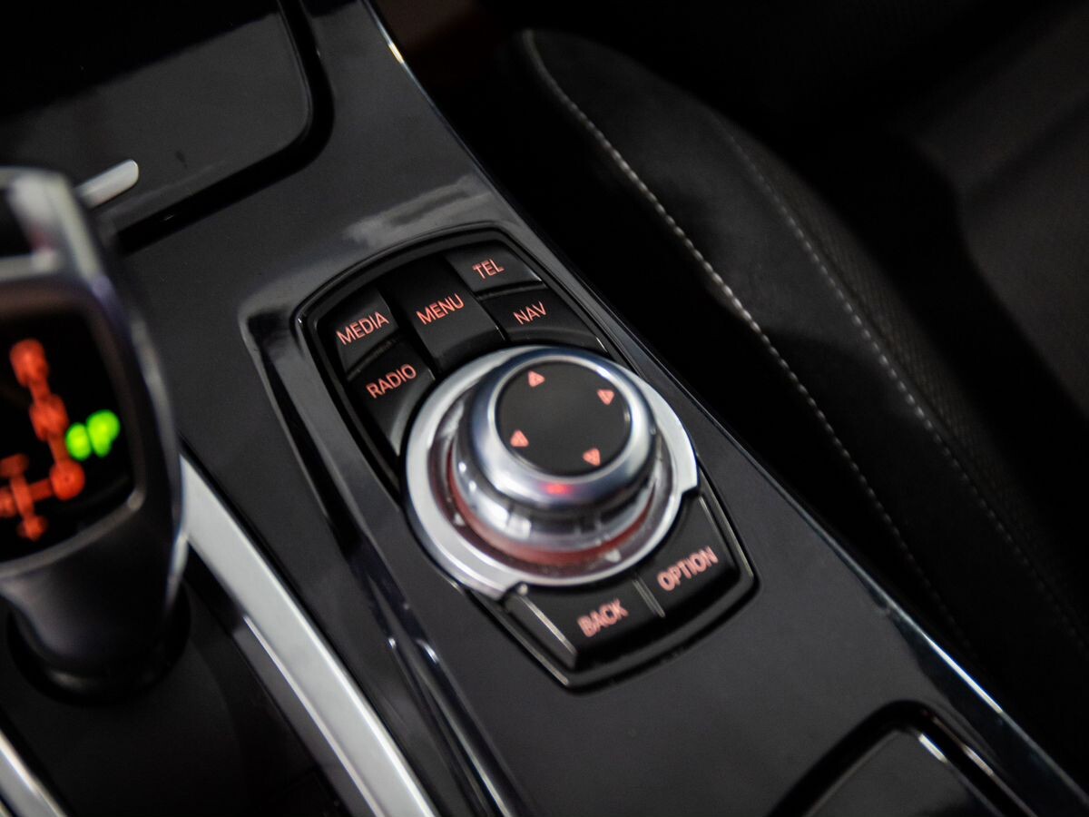 BMW 5-Series 2016 - фото автомобиля