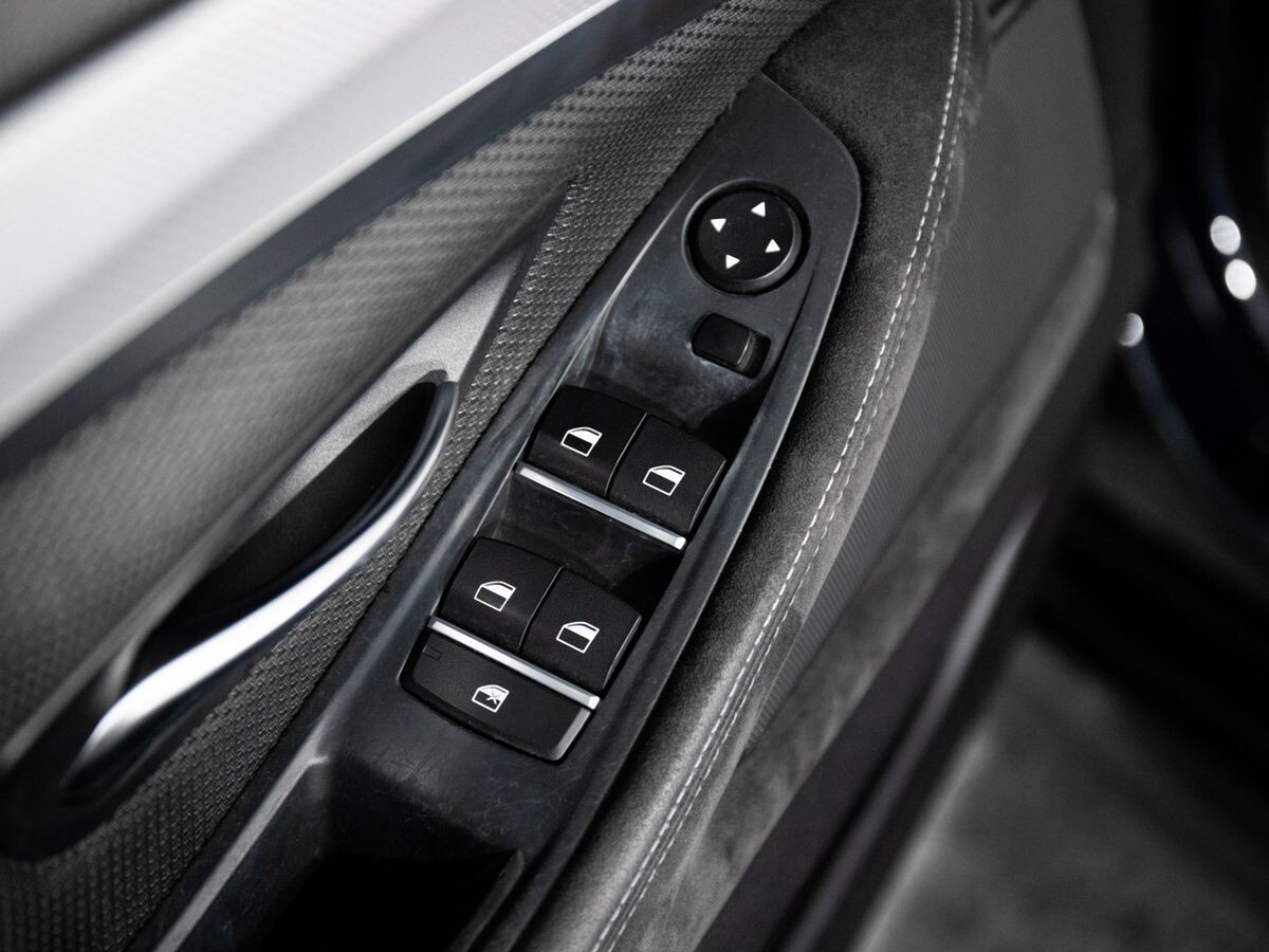 BMW 5-Series 2016 - фото автомобиля