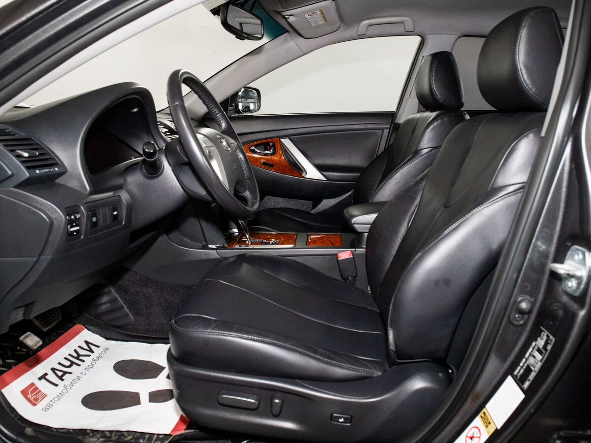 Toyota Camry 2008 - фото автомобиля