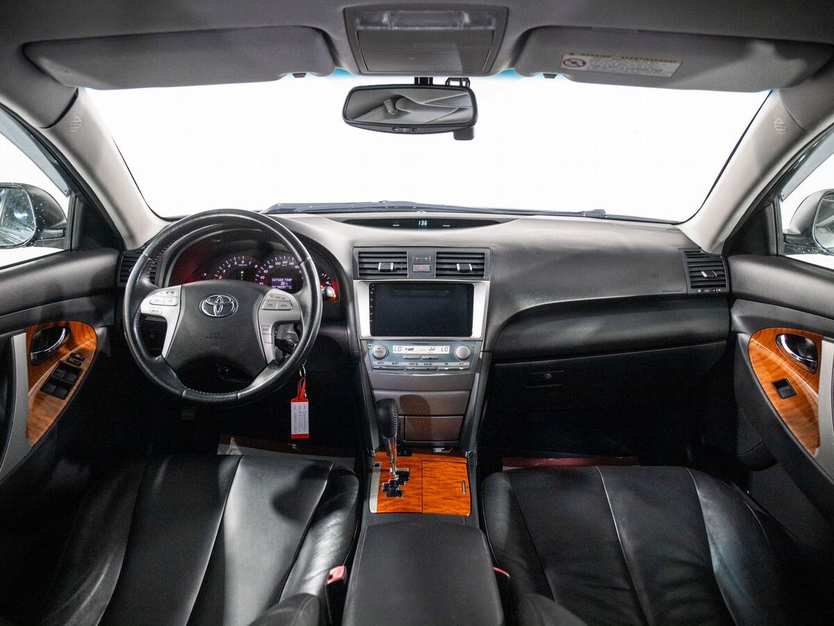 Toyota Camry 2008 - фото автомобиля