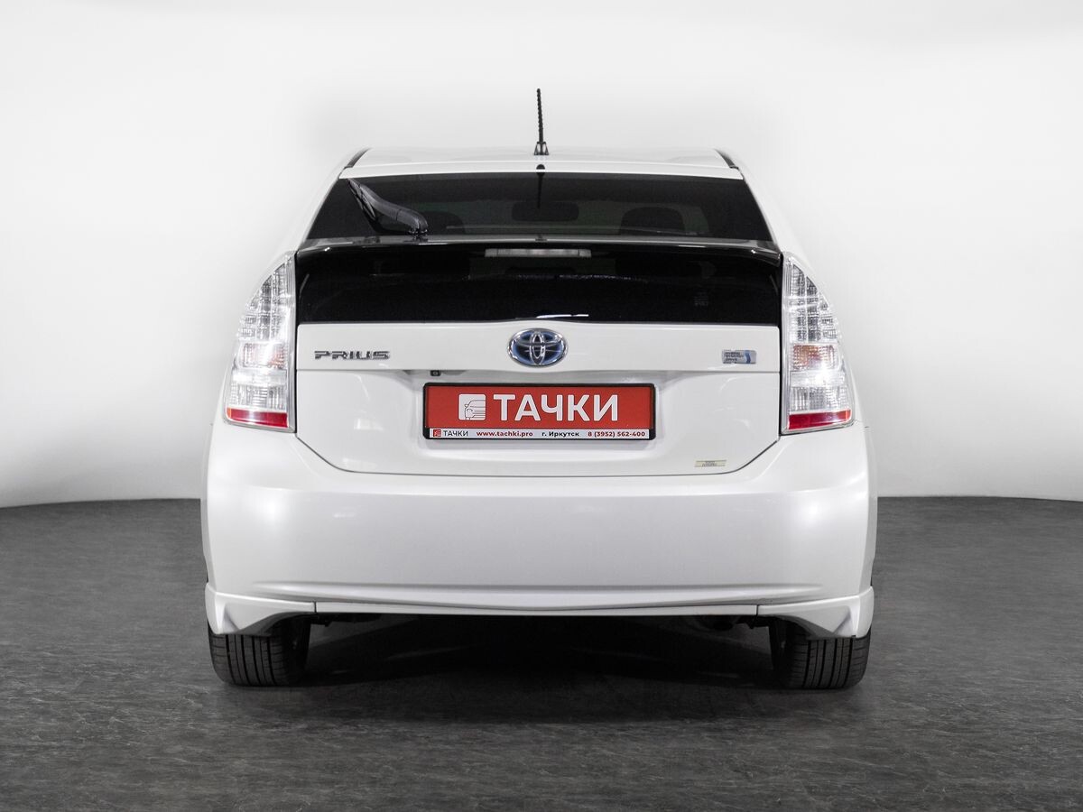 Toyota Prius 2011 - фото автомобиля