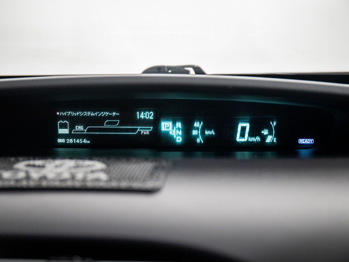 Toyota Prius 2011 - фото автомобиля