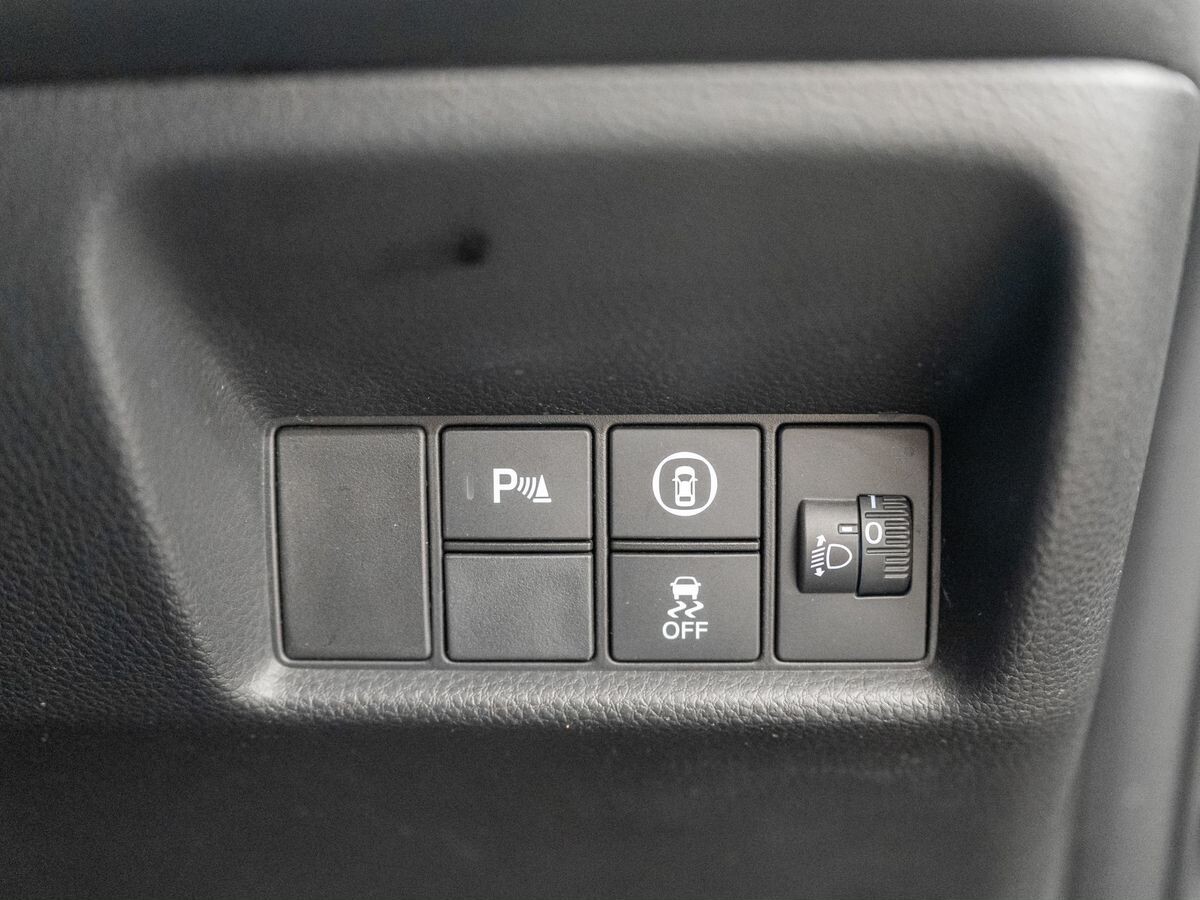 Honda Fit 2020 - фото автомобиля