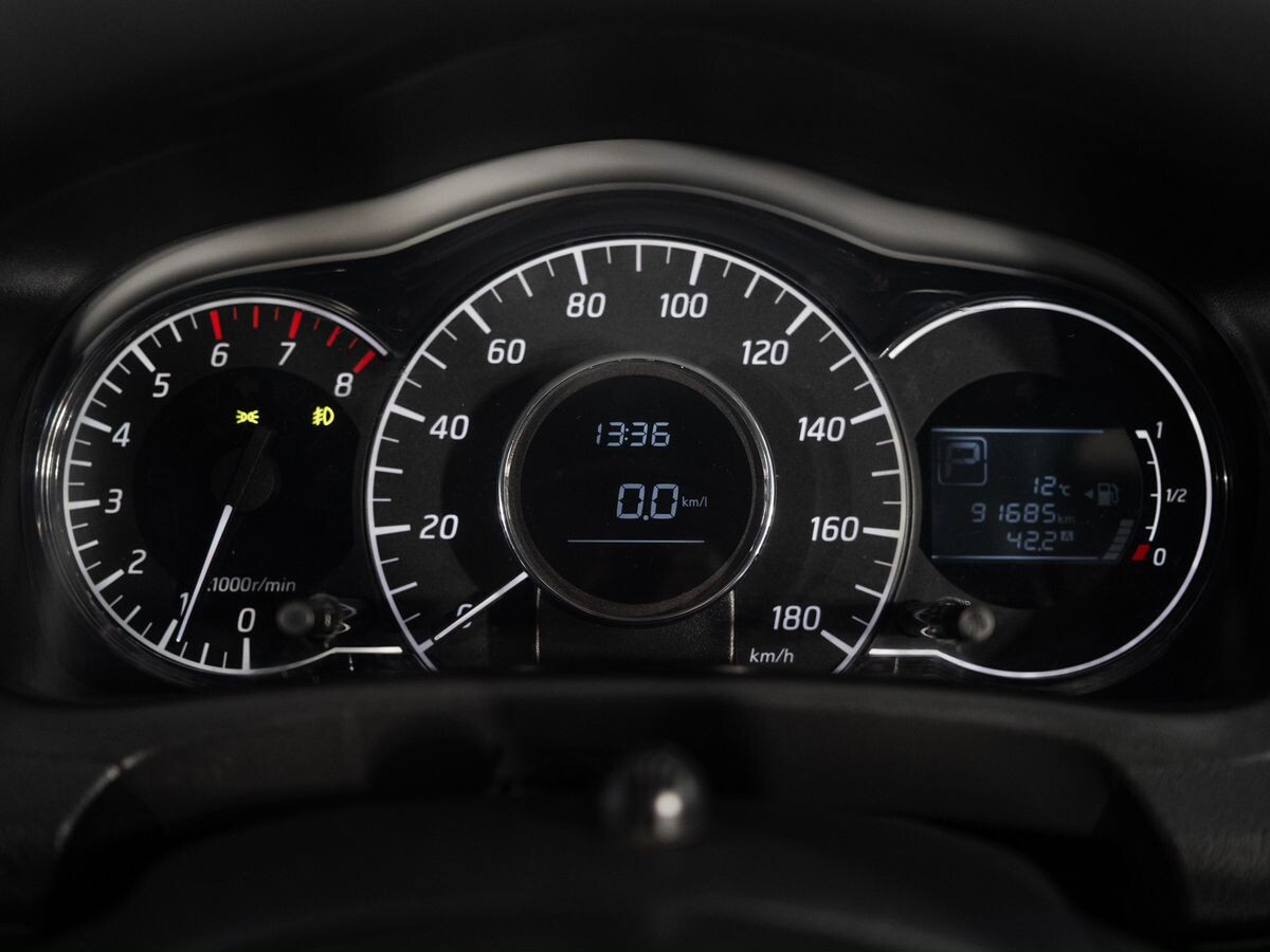 Nissan Note 2015 - фото автомобиля