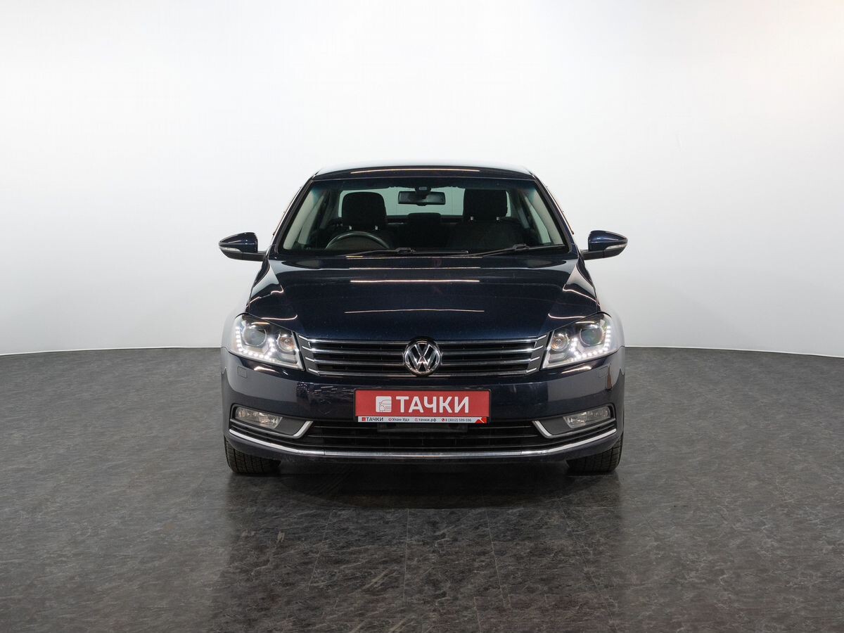 Volkswagen Passat 2011 - фото автомобиля
