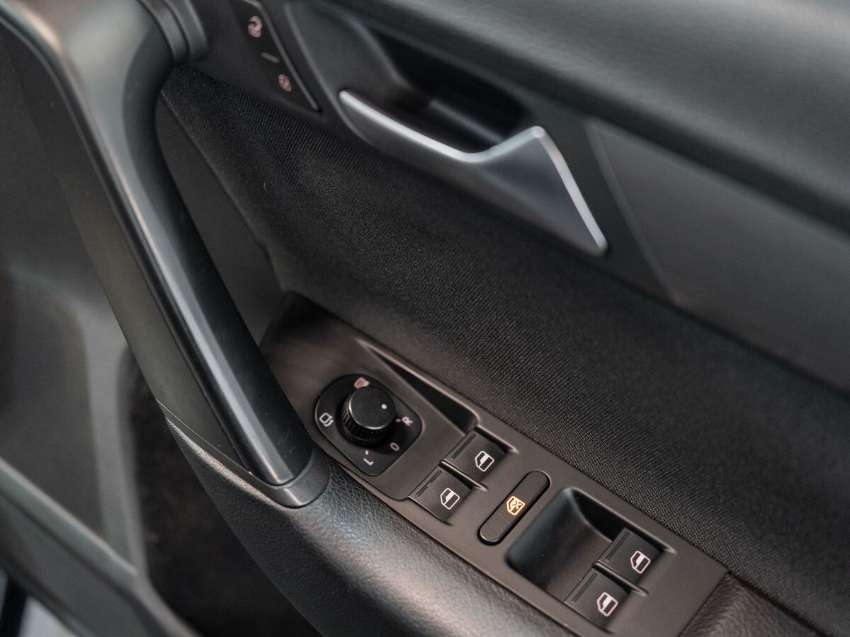 Volkswagen Passat 2011 - фото автомобиля