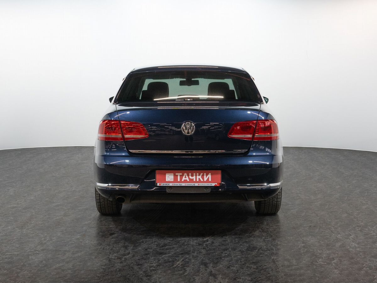 Volkswagen Passat 2011 - фото автомобиля