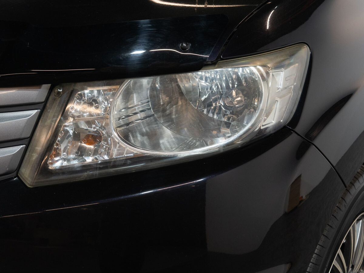 Honda Freed Spike 2011 - фото автомобиля