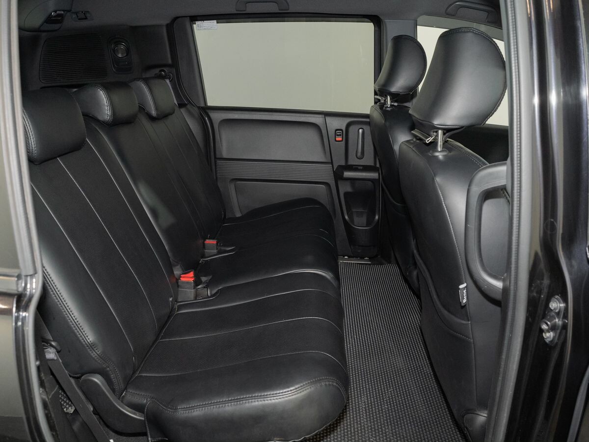 Honda Freed Spike 2011 - фото автомобиля
