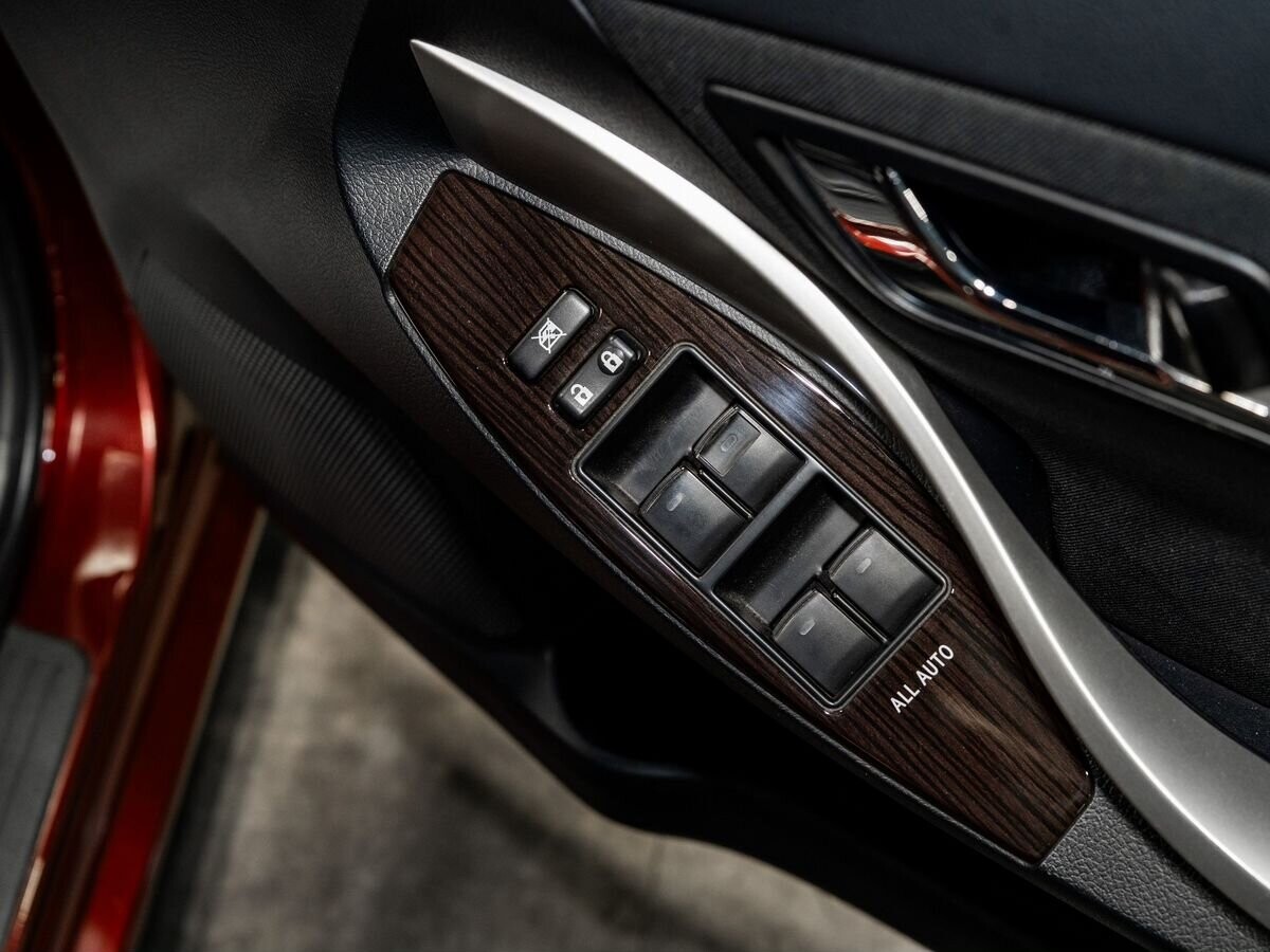 Toyota Premio 2018 - фото автомобиля