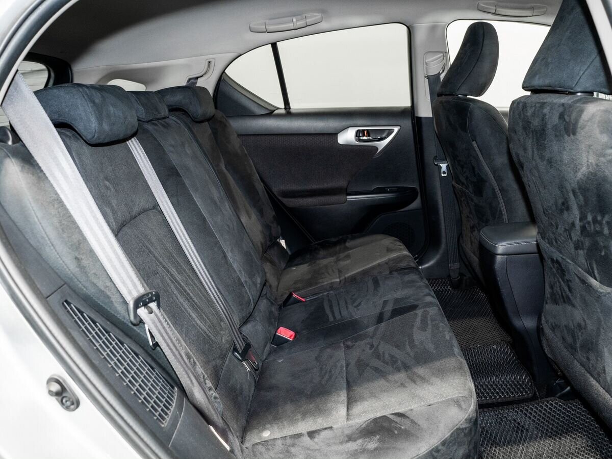 Lexus CT200h 2011 - фото автомобиля