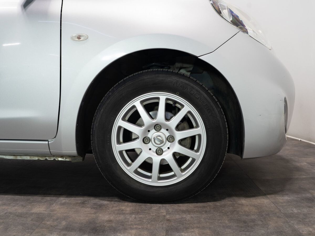 Nissan March 2019 - фото автомобиля