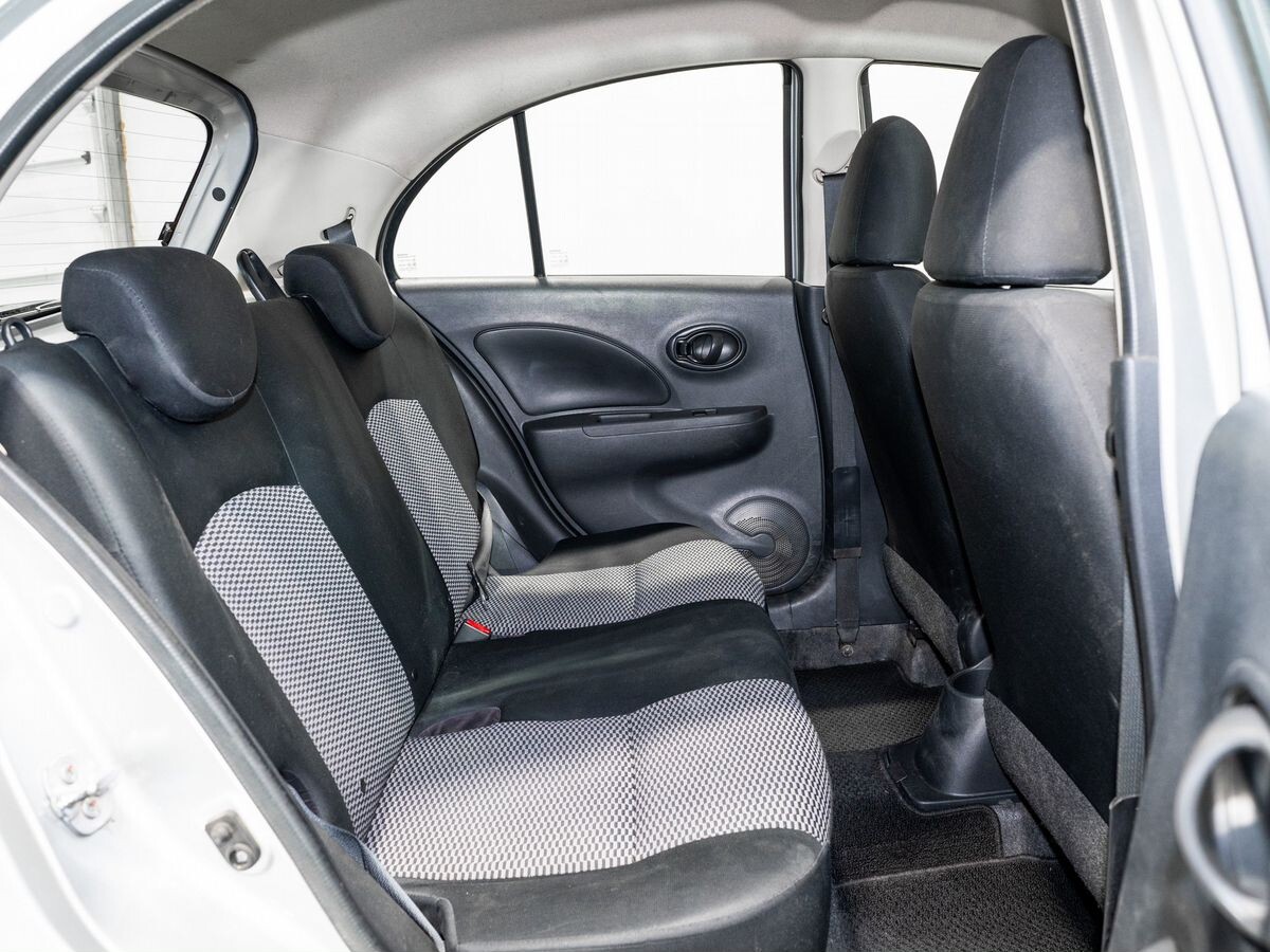 Nissan March 2019 - фото автомобиля