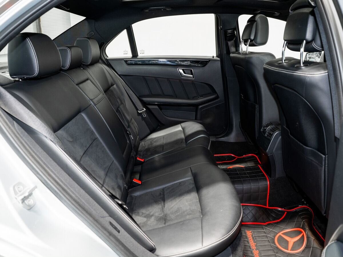 Mercedes-Benz E-Class 2012 - фото автомобиля
