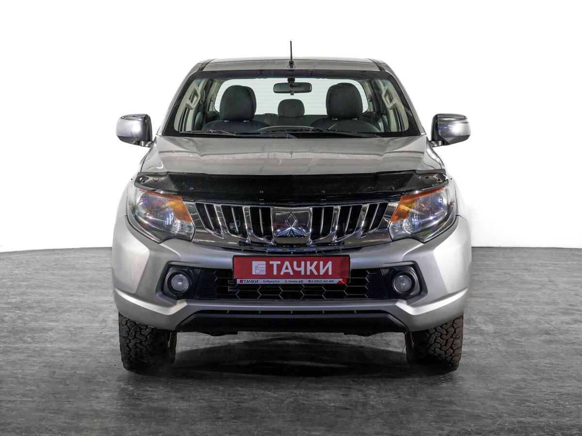 Mitsubishi L200 2015 - фото автомобиля