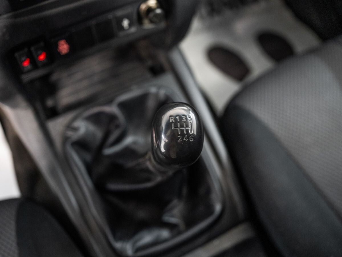 Mitsubishi L200 2015 - фото автомобиля