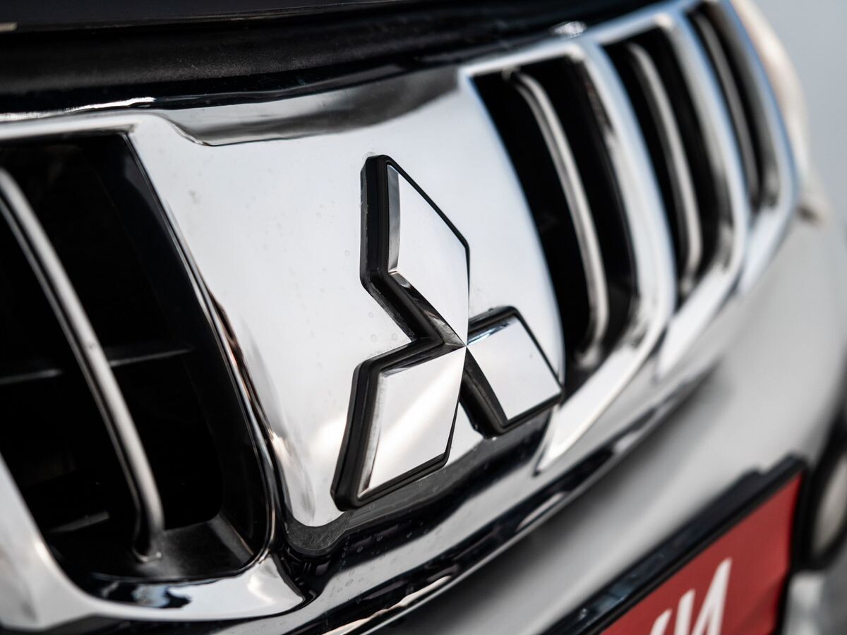 Mitsubishi L200 2015 - фото автомобиля