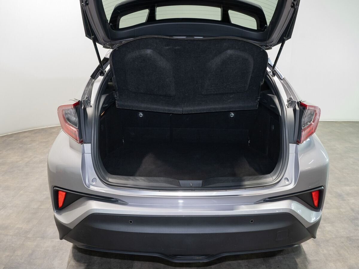 Toyota C-HR 2018 - фото автомобиля