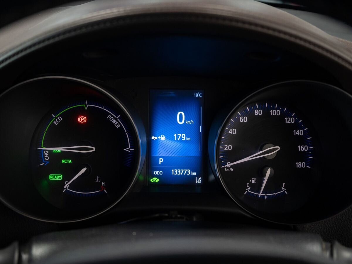 Toyota C-HR 2018 - фото автомобиля