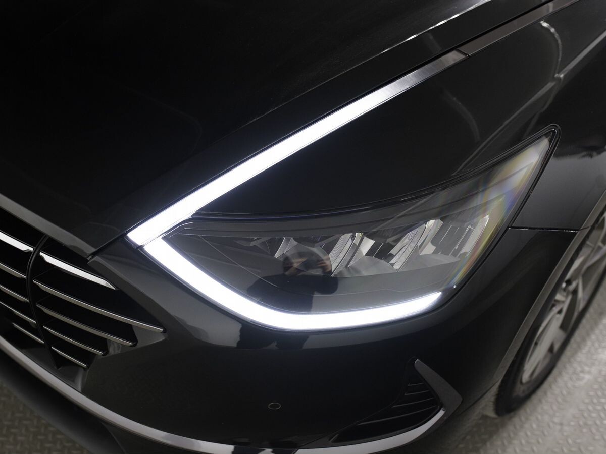 Hyundai Sonata 2021 - фото автомобиля