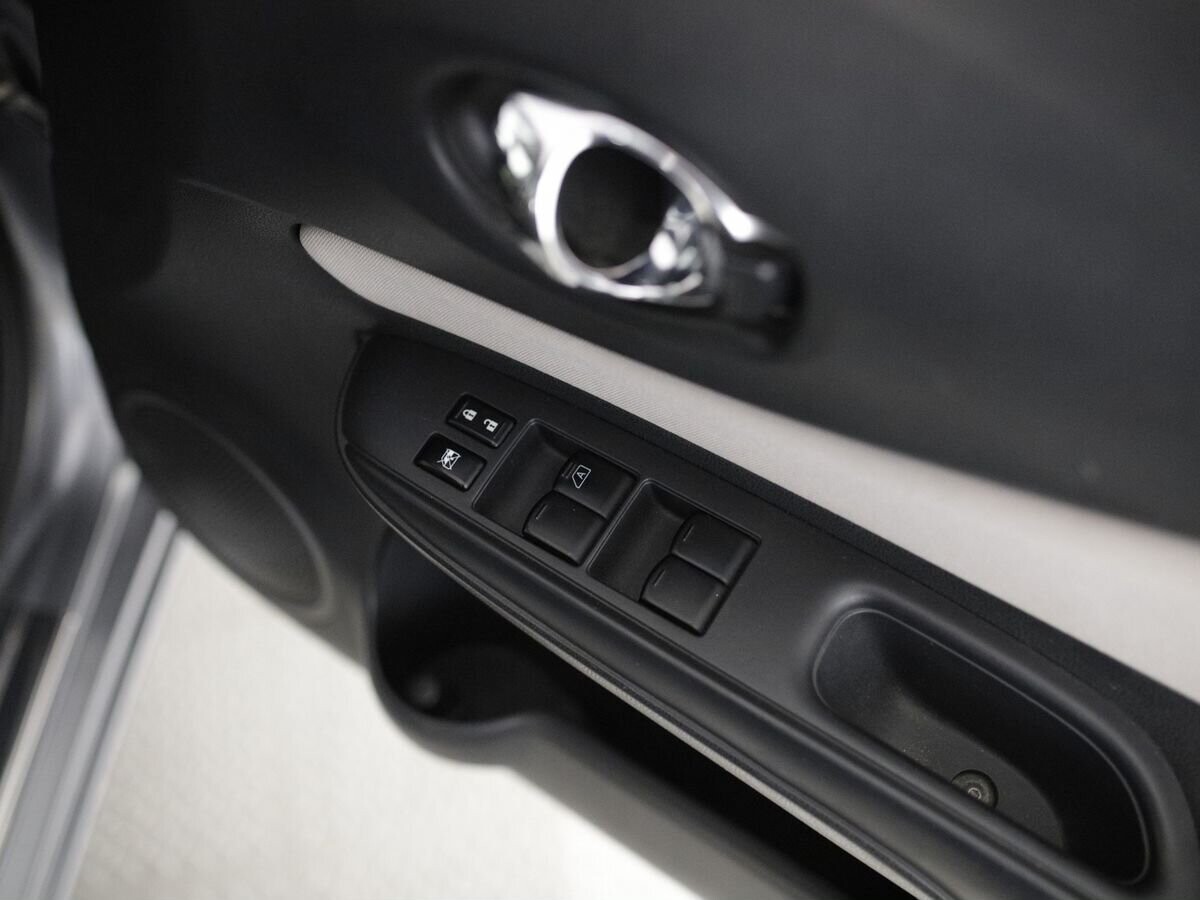 Nissan Note 2017 - фото автомобиля