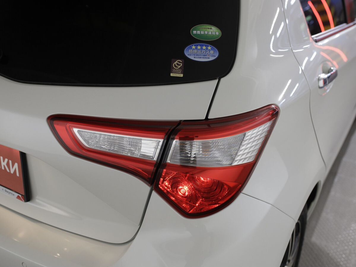 Toyota Vitz 2019 - фото автомобиля