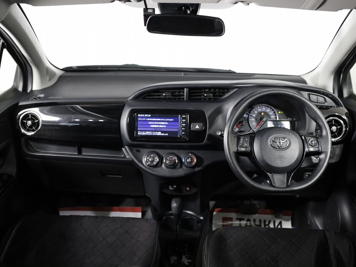 Toyota Vitz 2019 - фото автомобиля