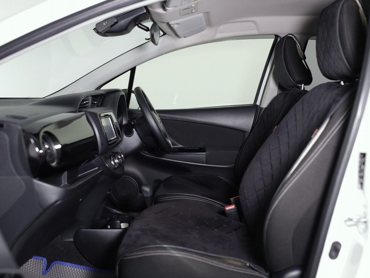 Toyota Vitz 2019 - фото автомобиля