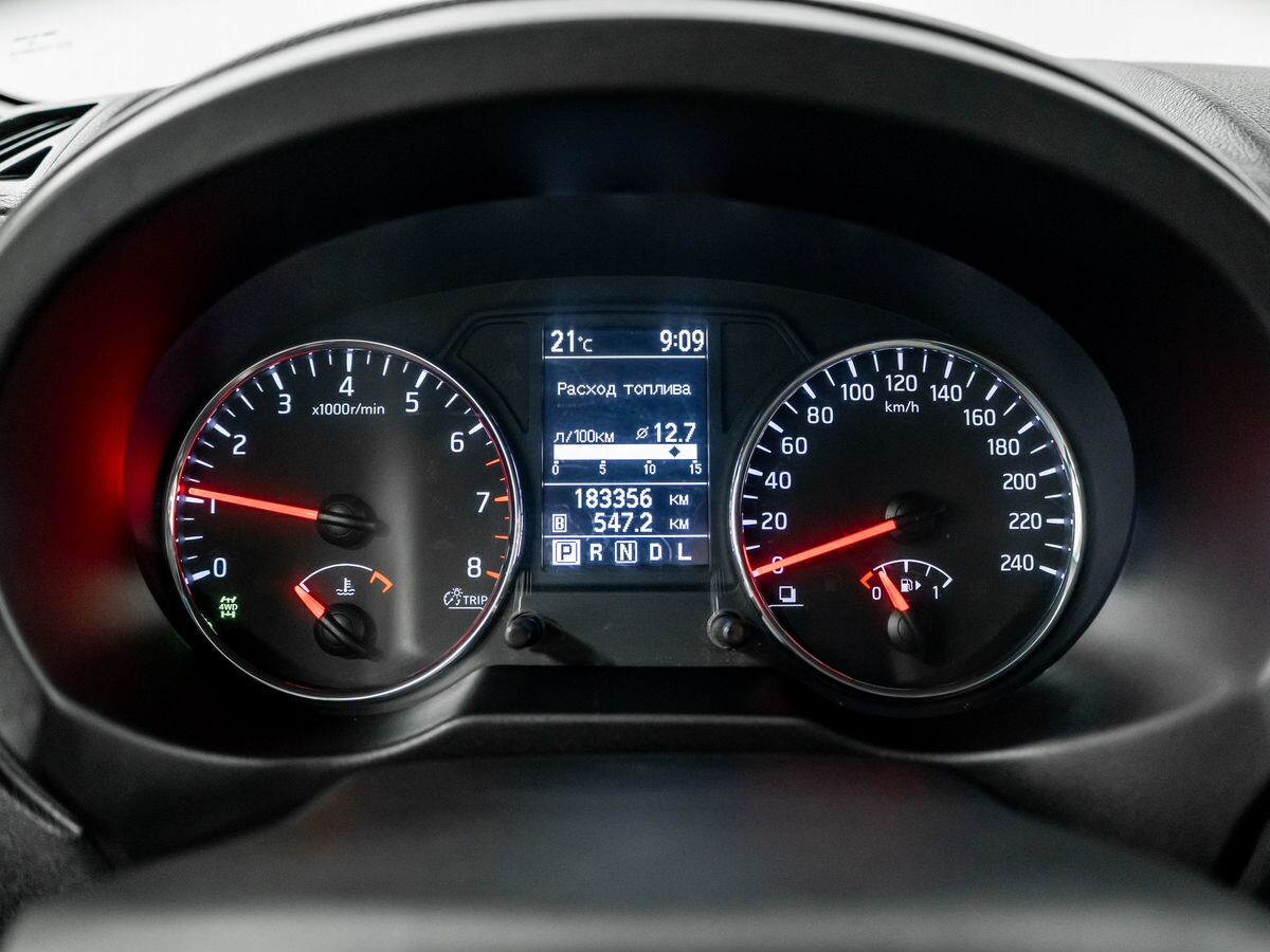 Nissan X-Trail 2011 - фото автомобиля