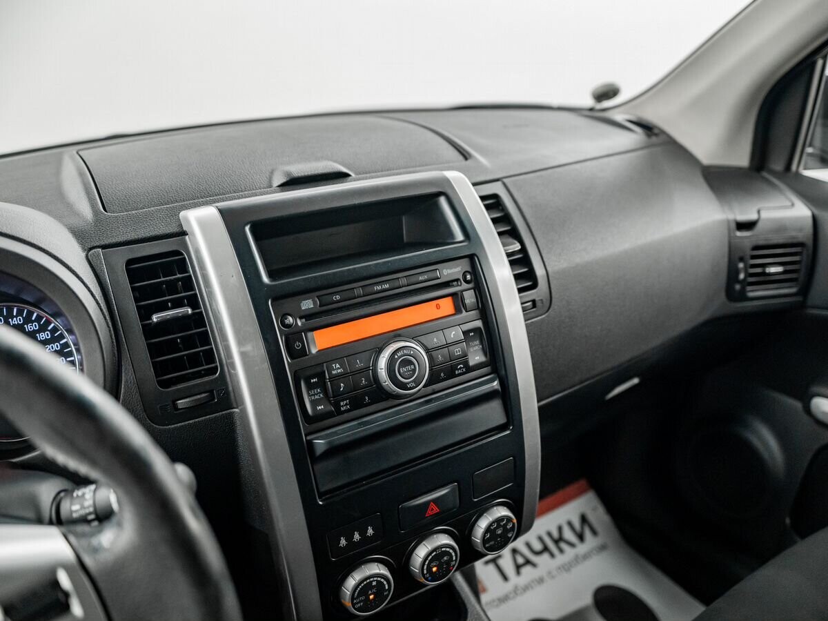 Nissan X-Trail 2011 - фото автомобиля