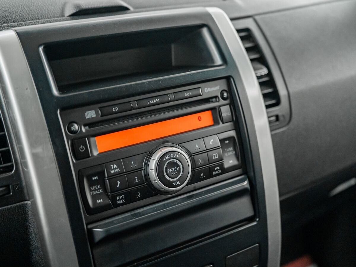 Nissan X-Trail 2011 - фото автомобиля