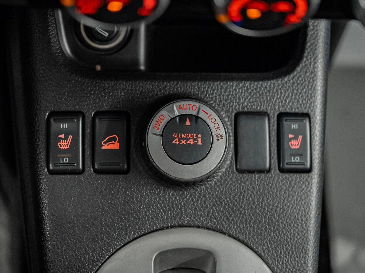 Nissan X-Trail 2011 - фото автомобиля