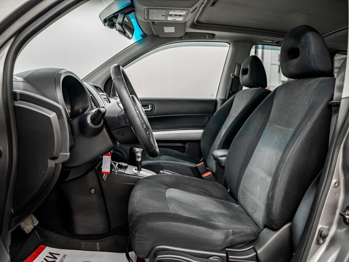 Nissan X-Trail 2011 - фото автомобиля